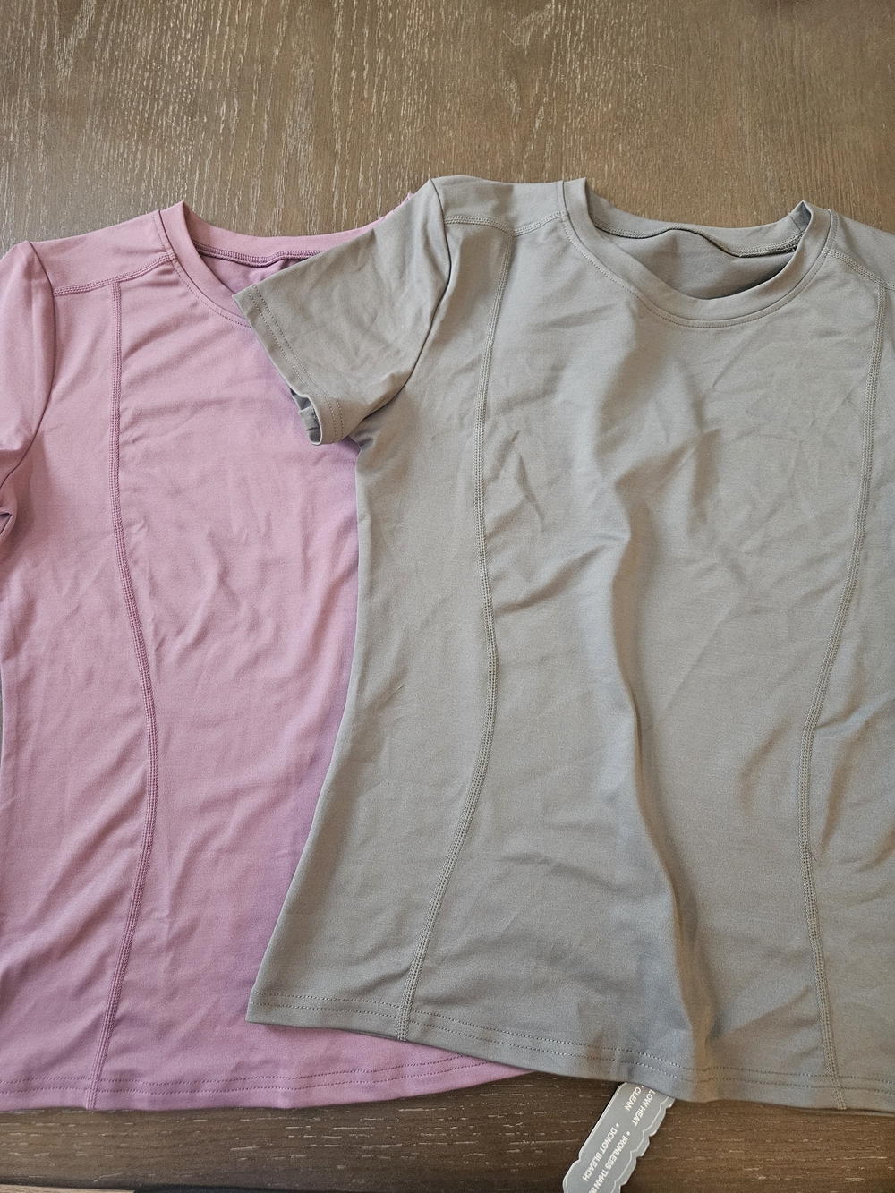 2 Pack Women’s Fitted Athletic Workout Tops
